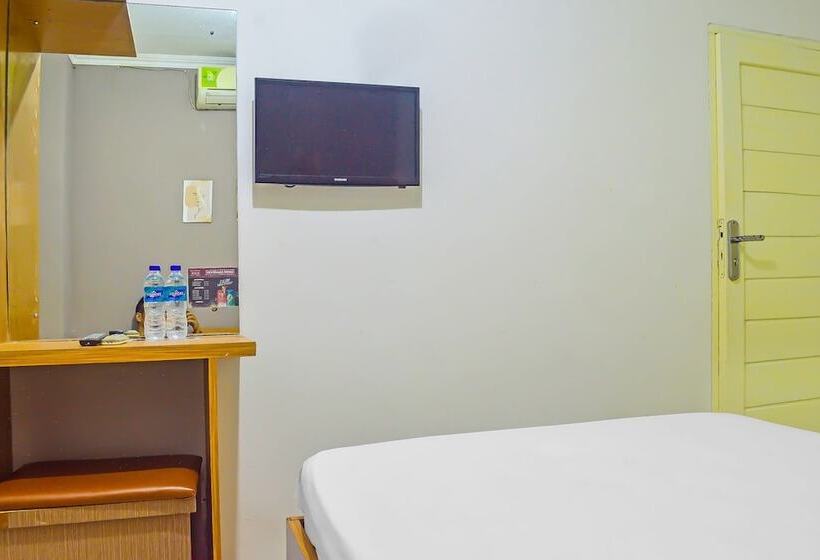 호텔 Spot On 91660 Red Rose Guest House