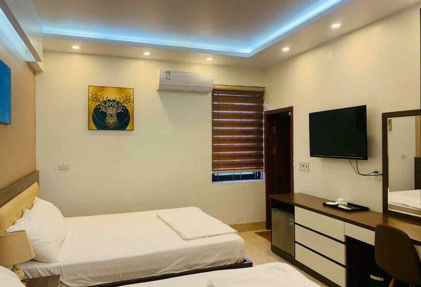 فندق Square Hostel