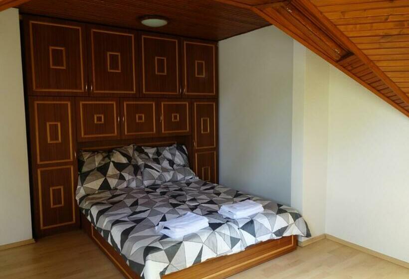 ペンション Quiet Room In Budapest Near Airport With Free Parking