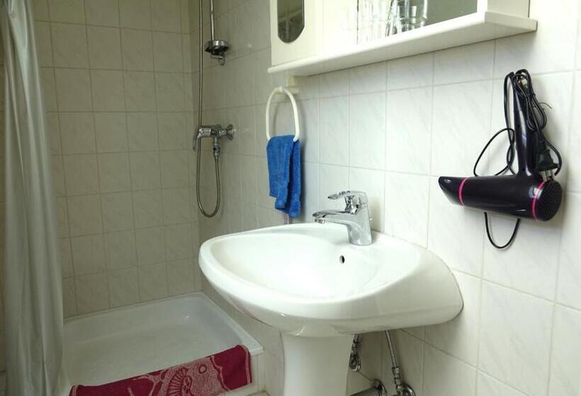 ペンション Quiet Room In Budapest Near Airport With Free Parking