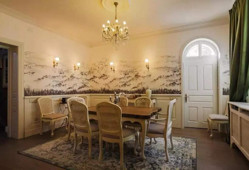 ペンション Vilegiatura   Florica Socolescu Villa