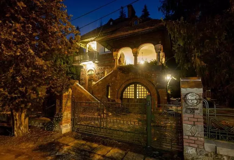 ペンション Vilegiatura   Florica Socolescu Villa