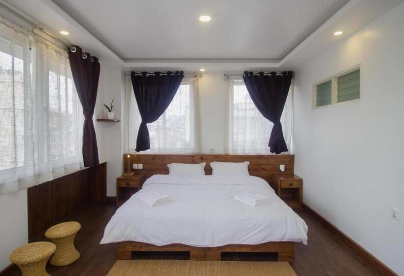 پانسیون Yalamul Garden