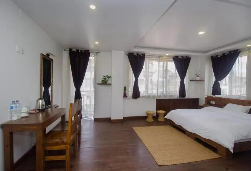 پانسیون Yalamul Garden