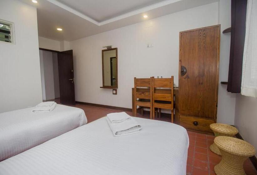 پانسیون Yalamul Garden