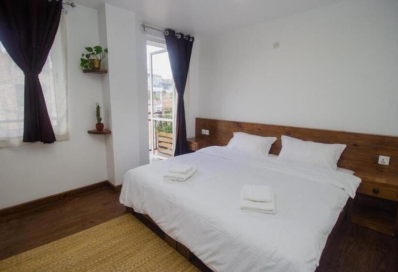 پانسیون Yalamul Garden