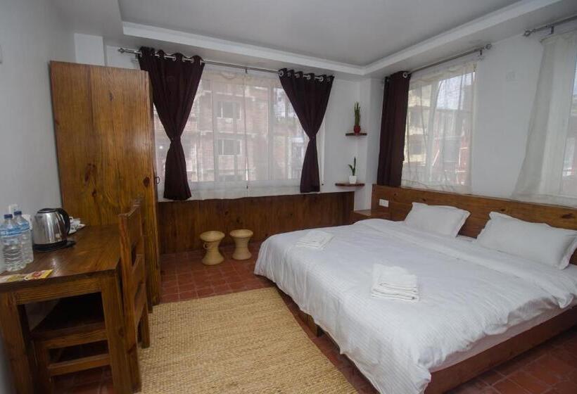 پانسیون Yalamul Garden