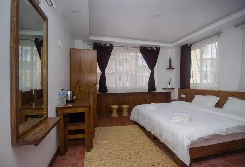 پانسیون Yalamul Garden