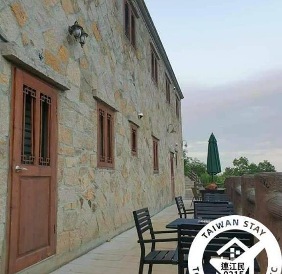 هاستل East Mountain Light Brigade