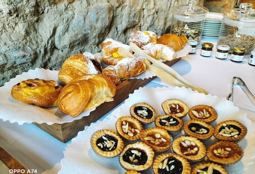 Badia Giulia Prestigious Historical B&b, Camaiore Adults Only No Pets