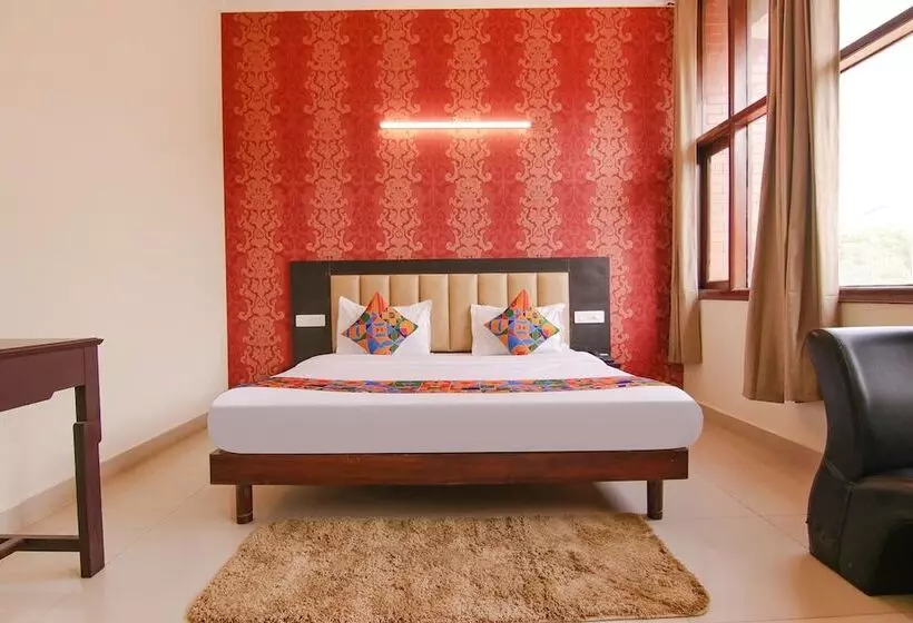 Fabhotel Town Pride