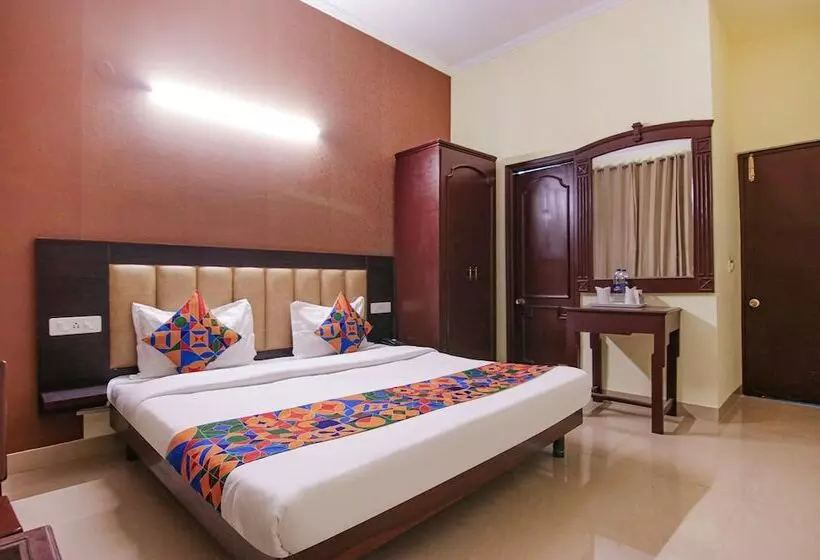 Fabhotel Town Pride