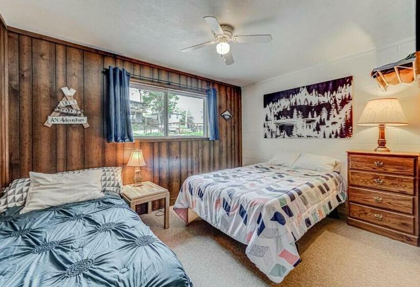 Harper Valley Resort   Kimberling City Mo