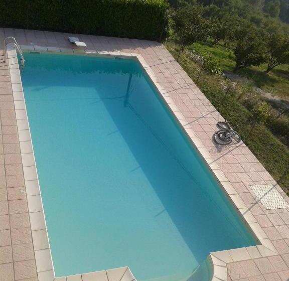 بنسيون Cascina Filipot