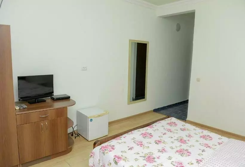 پانسیون Guest House Kvariati