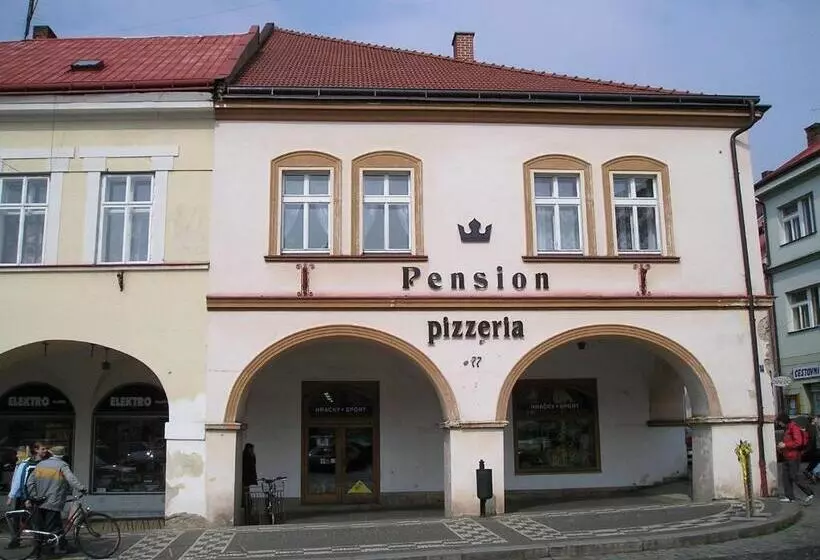 ペンション Penzion U české Koruny