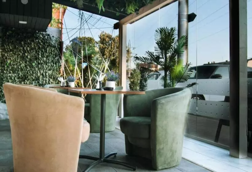 پانسیون Popas Boutique