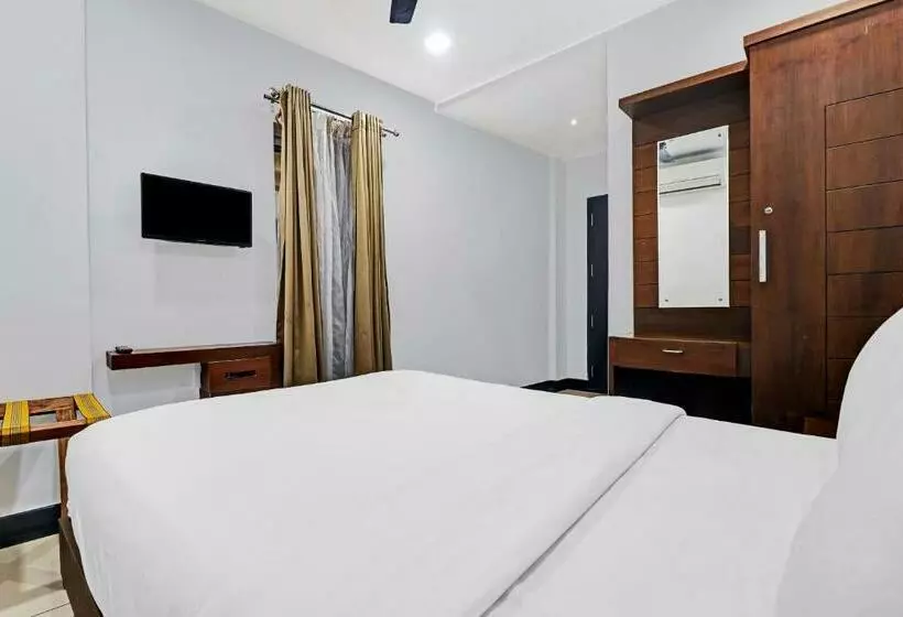 ホテル Oyo Townhouse 595 Majestic Inn