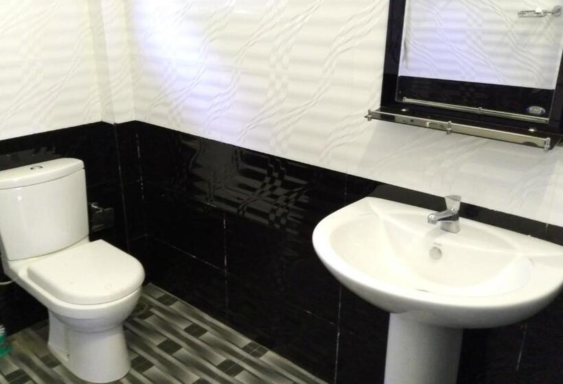 פנסיון Villa Free Way