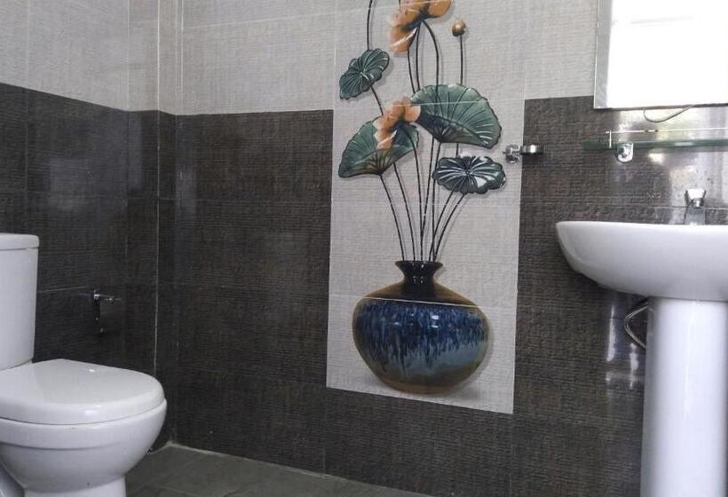 פנסיון Villa Free Way