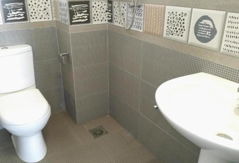 פנסיון Villa Free Way