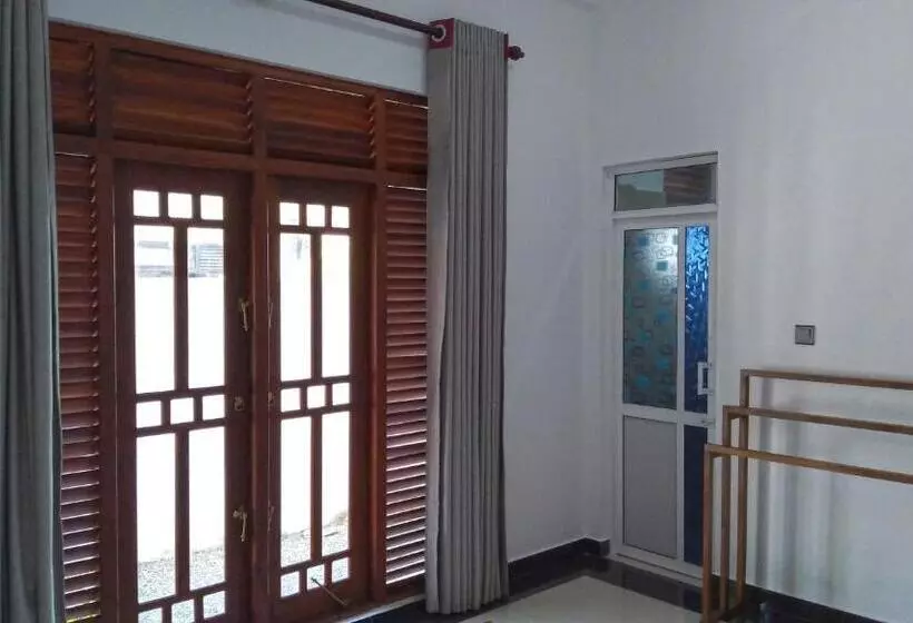 پانسیون Villa Free Way