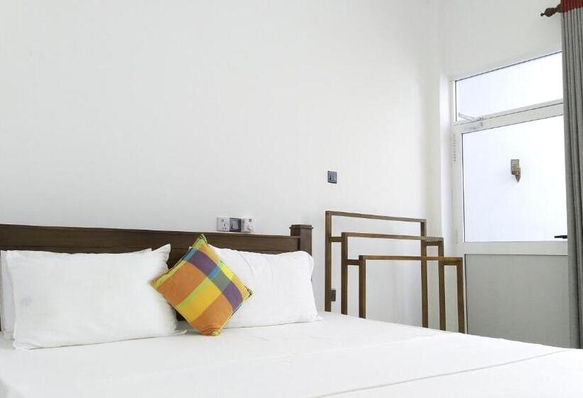 פנסיון Villa Free Way