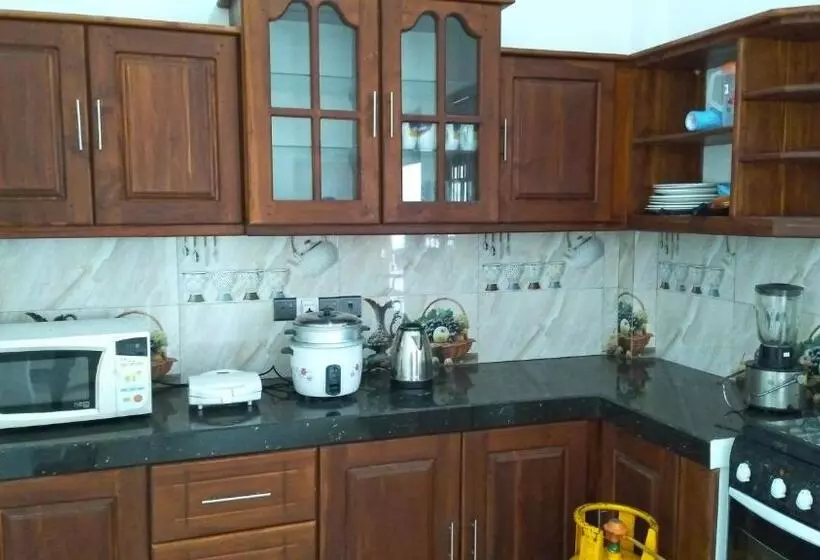 پانسیون Villa Free Way