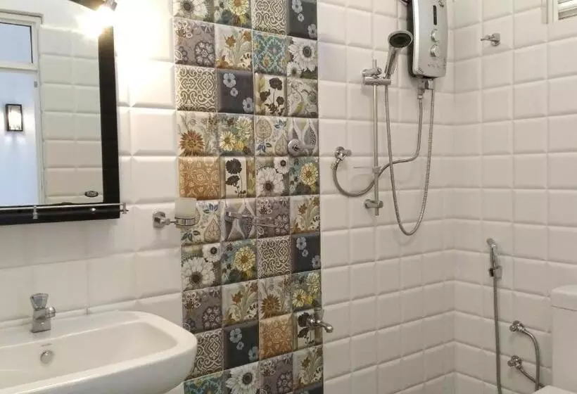 پانسیون Villa Free Way