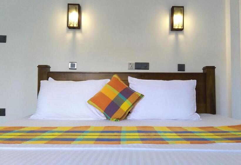 פנסיון Villa Free Way