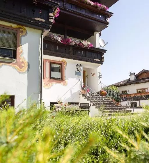 Pension Gulla   Ferienhaus Appartements B&b