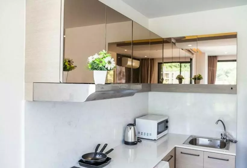 The Lago Naiharn By Sala Estate