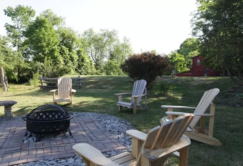 Retkeilymaja Jackson S Falls Country Inn