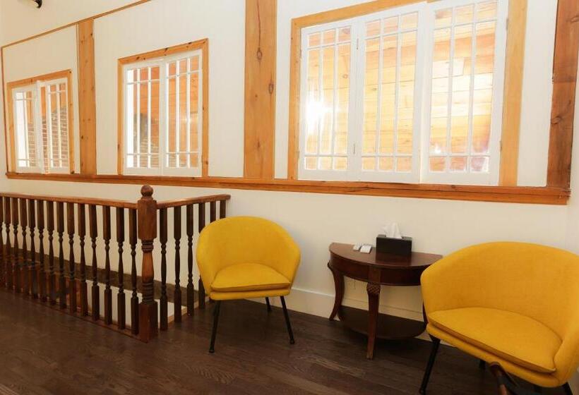 فندق صغير Jackson S Falls Country Inn