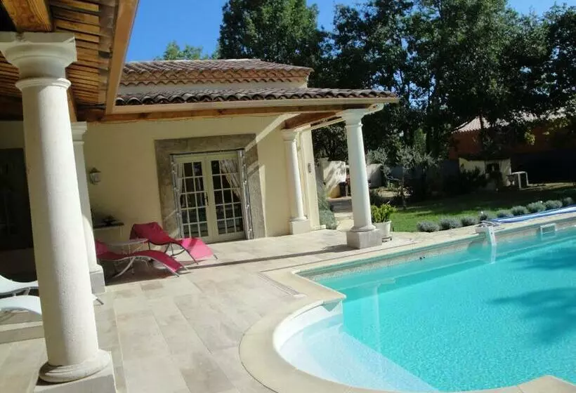 ベッドアンドブレックファースト Chambre D Hôte Couguiolet   Avec Piscine