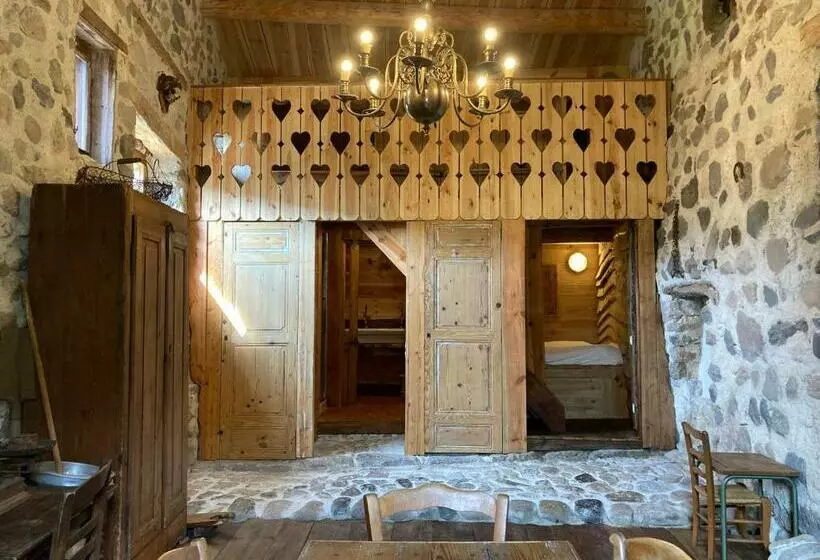 Aamiaismajoitus (B&B) Chateau Paysan Ecolobio De Durianne