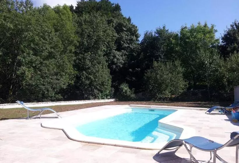 ベッドアンドブレックファースト La Tour Charlemagne