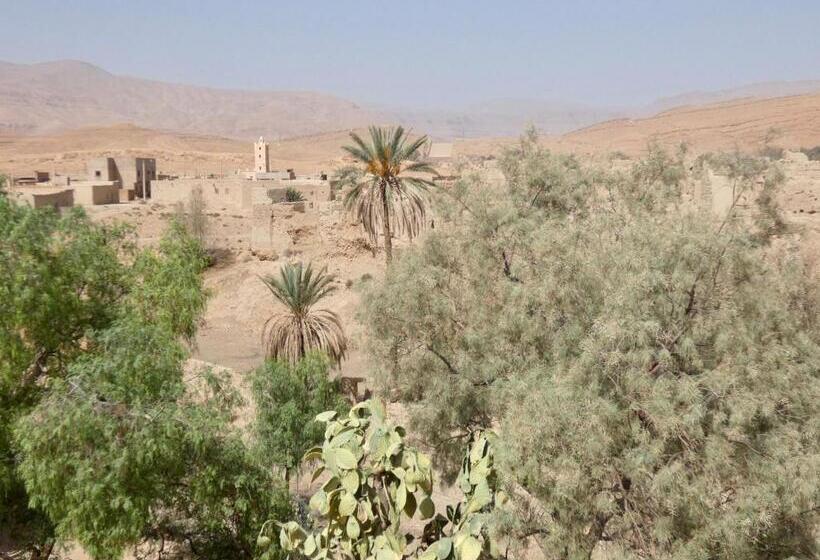 مبيت وإفطار Oasis Travel