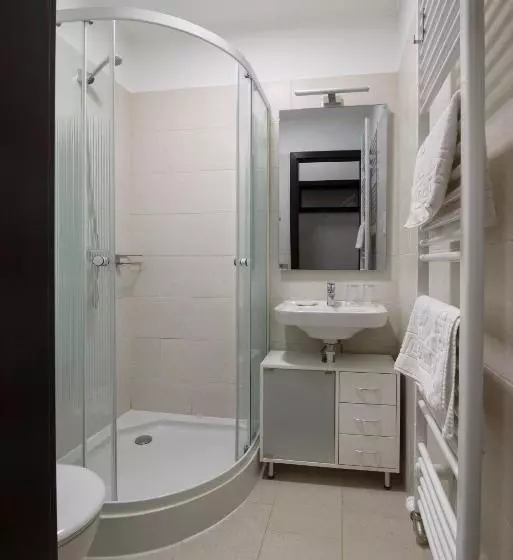 ベッドアンドブレックファースト Szobi Malomkert Fogadó