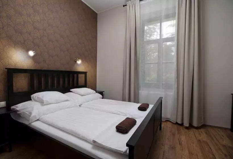 ベッドアンドブレックファースト Szobi Malomkert Fogadó