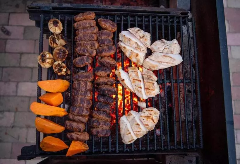 ベッドアンドブレックファースト Szobi Malomkert Fogadó