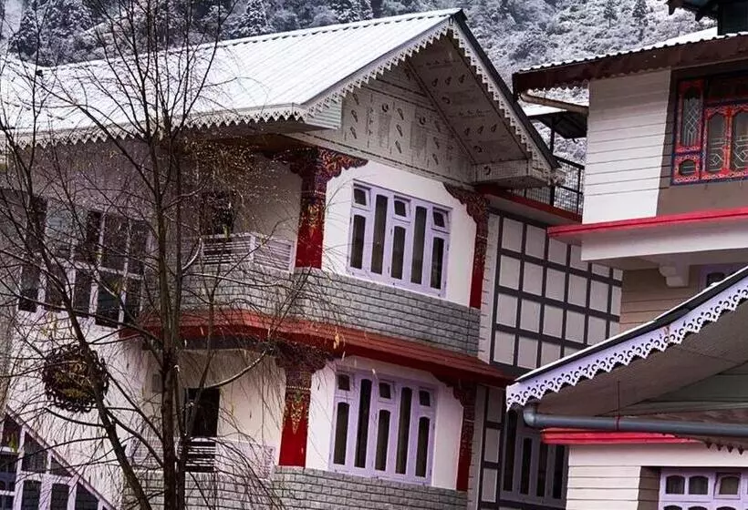 ホテル Golden Tashi Gakhil Resort