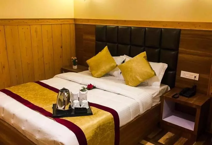 ホテル Golden Tashi Gakhil Resort