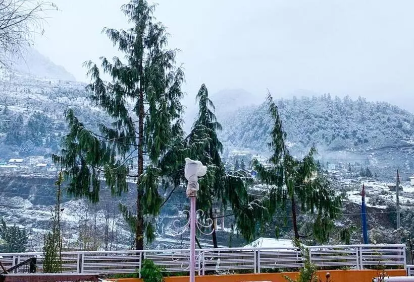 ホテル Golden Tashi Gakhil Resort