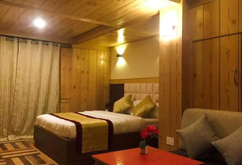 ホテル Golden Tashi Gakhil Resort