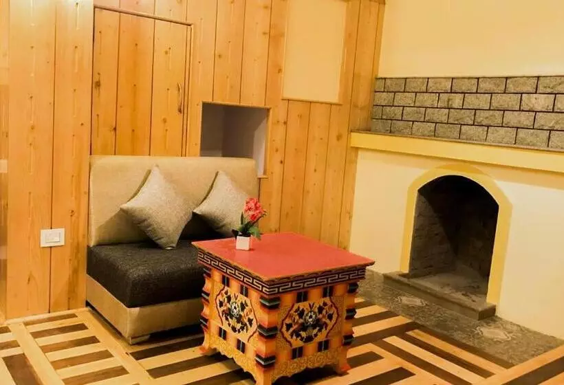 ホテル Golden Tashi Gakhil Resort