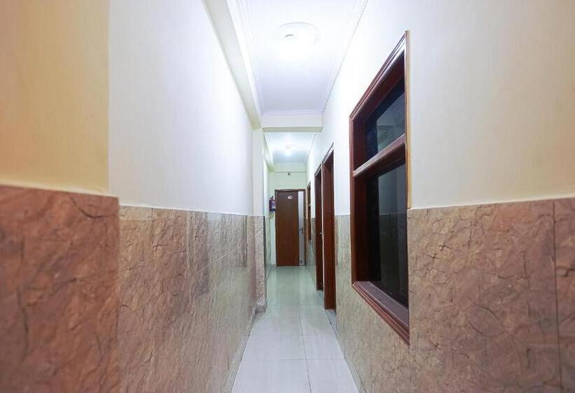 Отель Oyo 29386 Navodian Palace