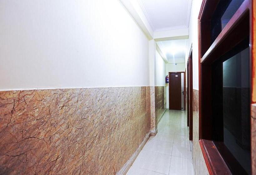 Отель Oyo 29386 Navodian Palace