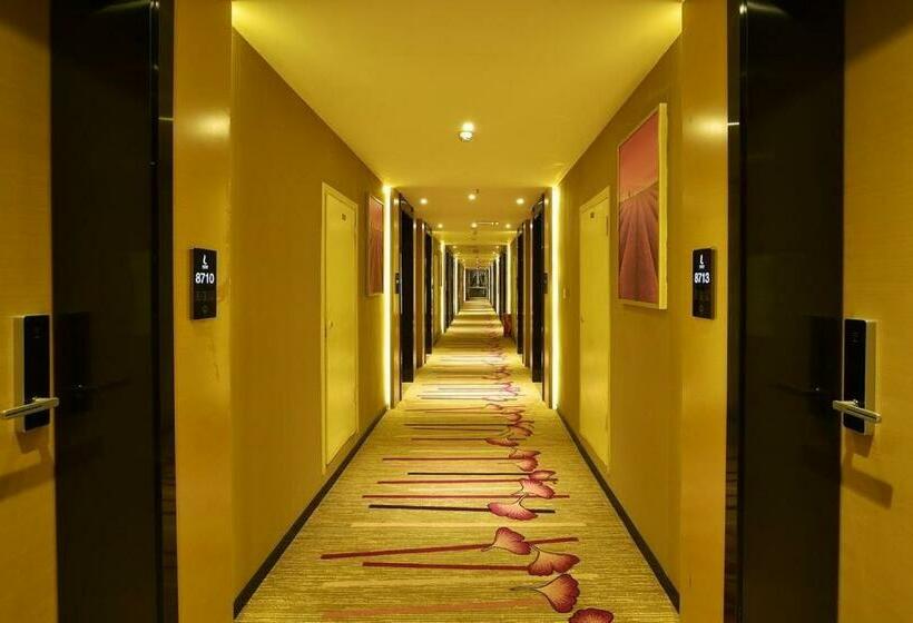 Lavande Hotel Wuhan Xudong Branch