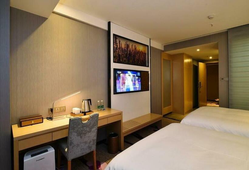 Lavande Hotel Wuhan Xudong Branch